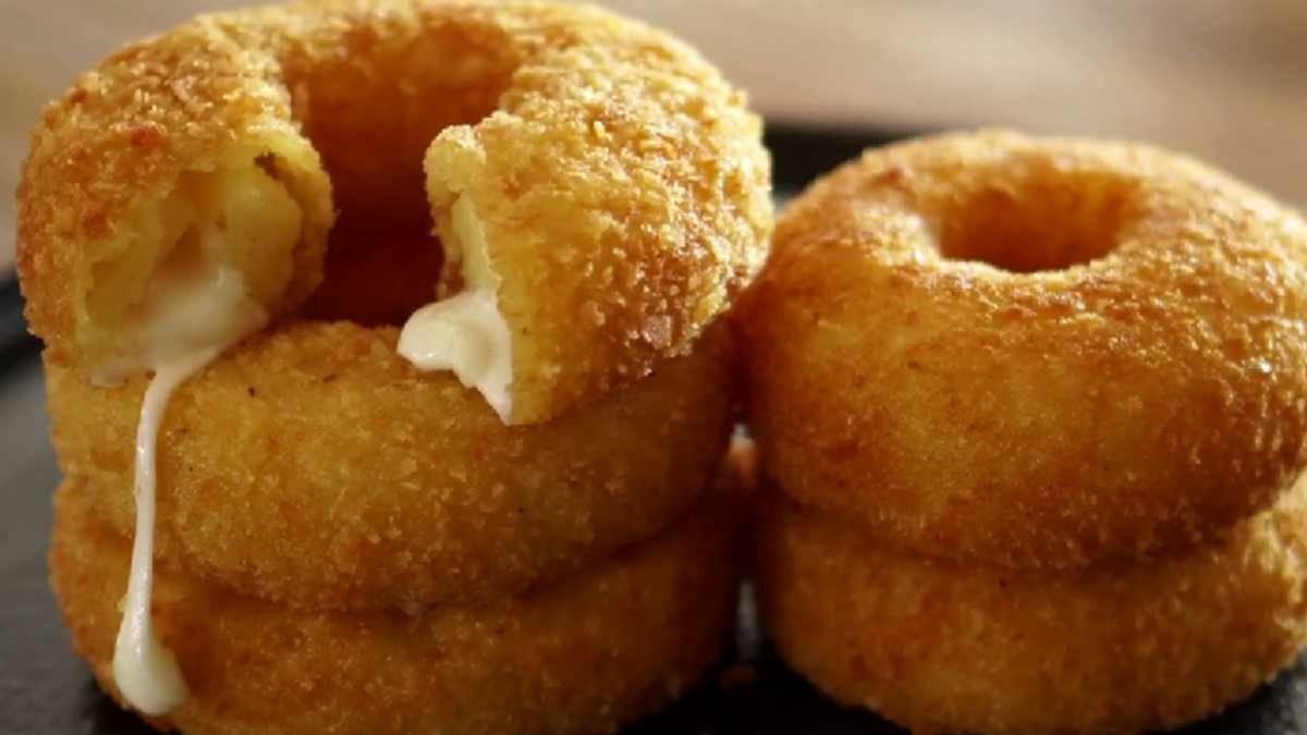 Chicken Cheese Dounts