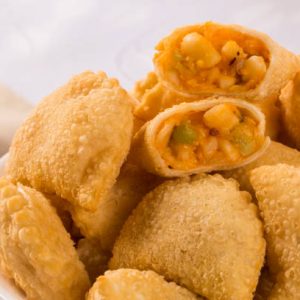 frozen-chicken-makrooni-samosi